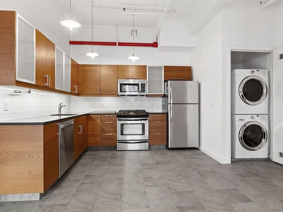 2nd image of 167 N 9th St APT 2