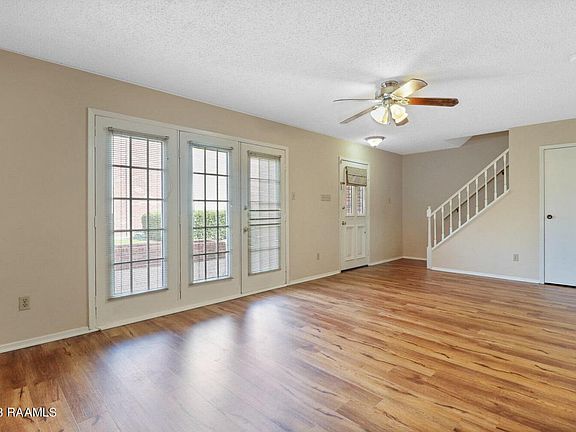 3rd image of 101 Wilbourn Blvd APT 406