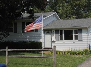 566 Old Tree Pl, Columbus, OH 43228