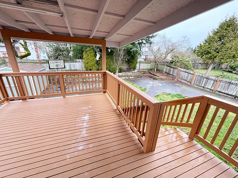 1622 Lake Youngs Way SE — Photo 5