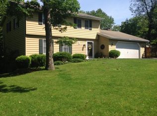 8 Tiger Ln, East Stroudsburg, PA 18301