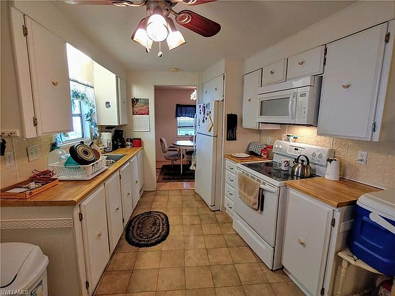 2nd image of 270 Poinsettia Dr