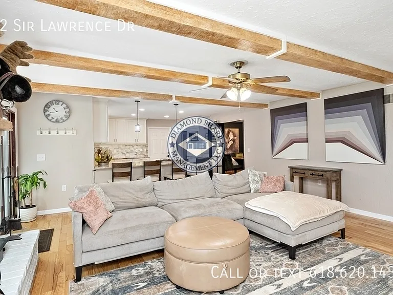 22 Sir Lawrence Dr — Photo 7