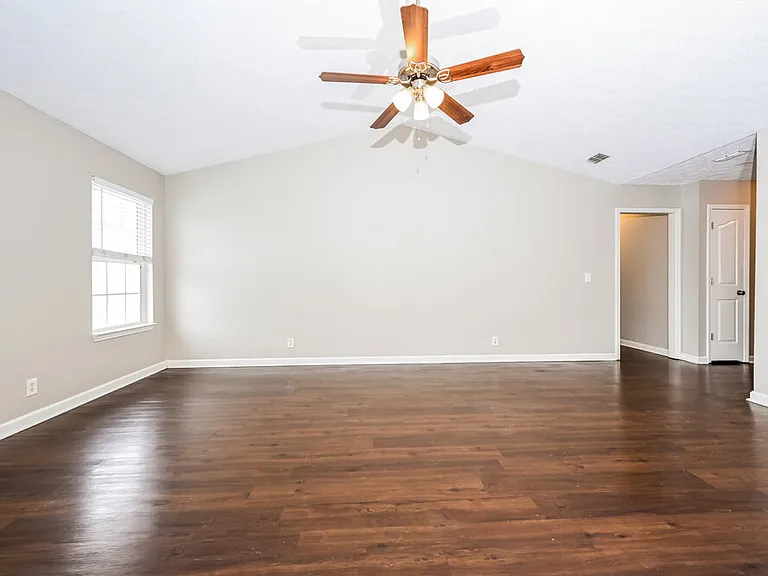 2911 Boyle Ct — Photo 3
