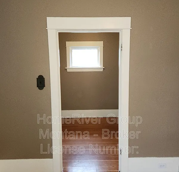 529 Brooks St — Photo 6