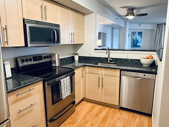 2nd image of 1001 N Vermont St APT 1011
