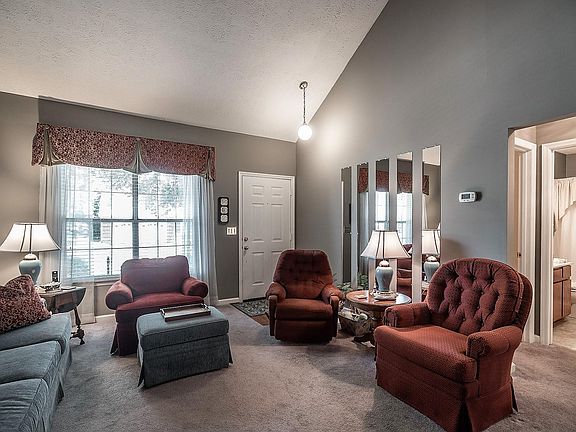 5th image of 379 N Birchwood Dr