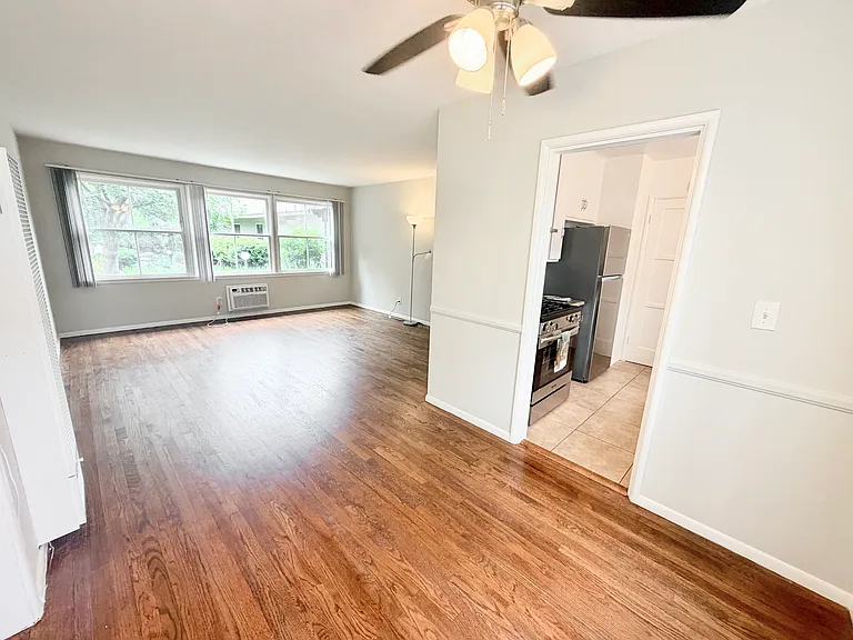 606 W Foothill Blvd — Photo 13