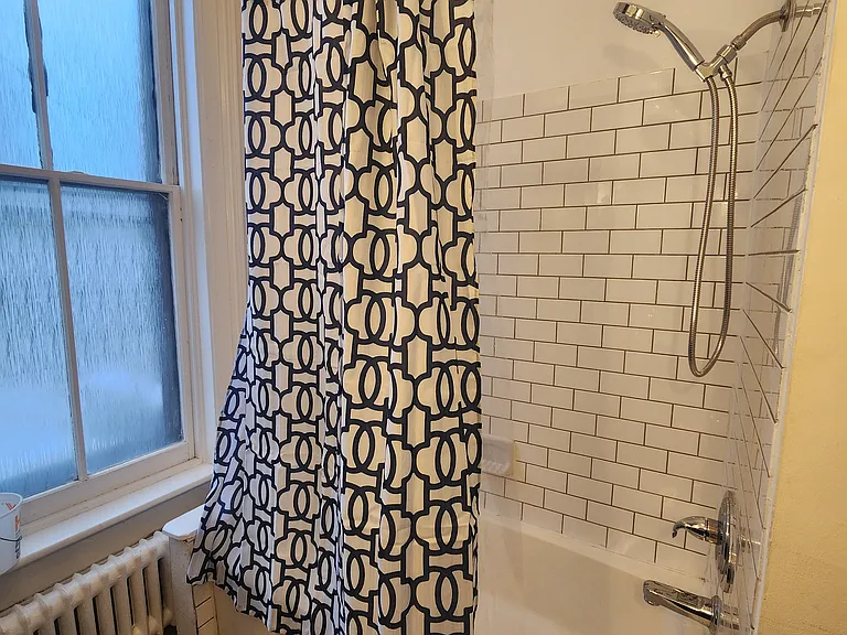 484 Madison Ave #1 — Photo 10