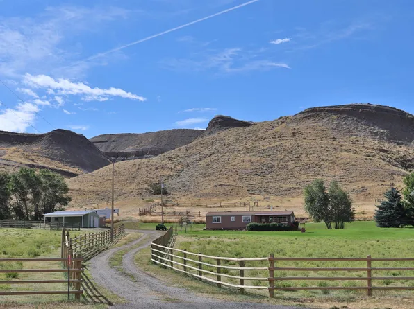 414 Southfork Rd, Cody, WY 82414