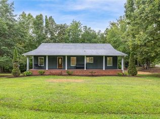 842 Bennett Farm Rd, Stokesdale, NC 27357