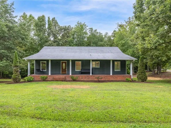 842 Bennett Farm Rd, Stokesdale, NC 27357