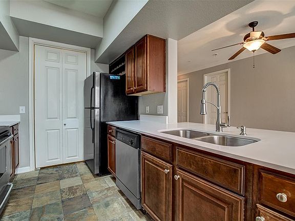 2nd image of 7575 Kirby Dr APT 1101