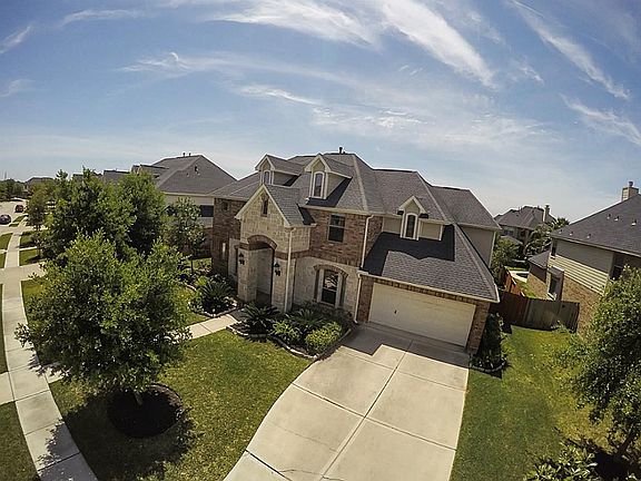 2nd image of 28423 Blue Holly Ln