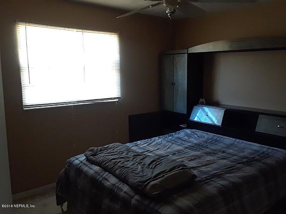 4th image of 2040 Kusaie Dr