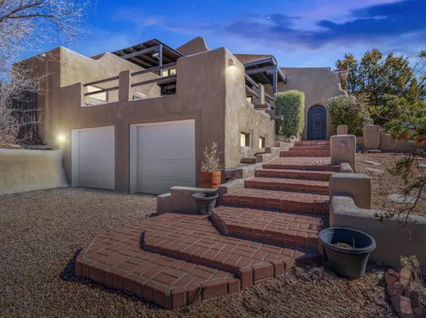 4 Calle Lobo, Santa Fe, NM 87506