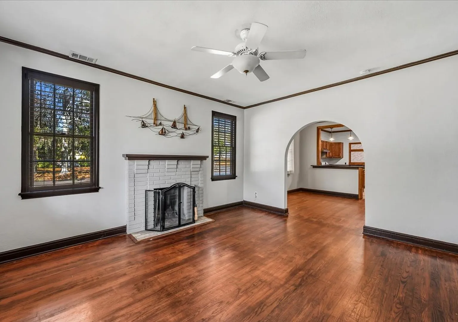 Charming 2BR Home in Ardsley Park Walk to Starland Yard & Local Favorites! — Photo 2