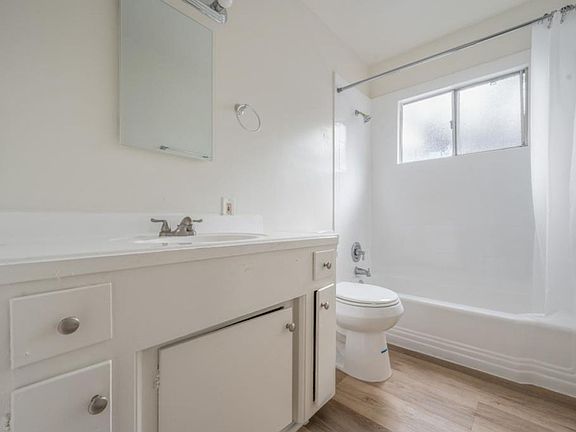 5th image of 4501 Don Tomaso Dr #2