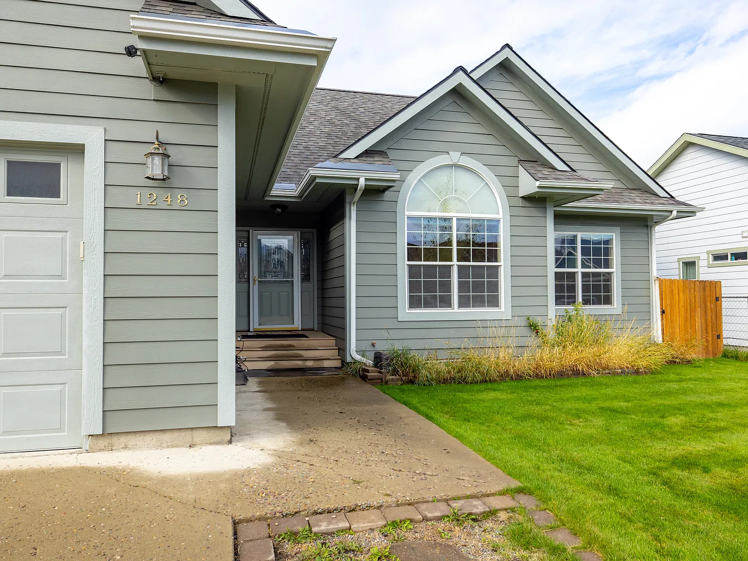 6 bed, 3320 sqft, $3,000 — Photo 4