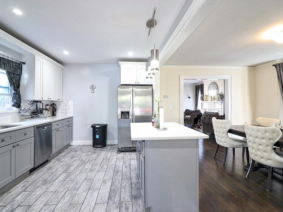 1st image of 30 Willard Ave