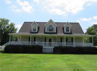 1945 Rhyne Rd, Dallas, NC 28034