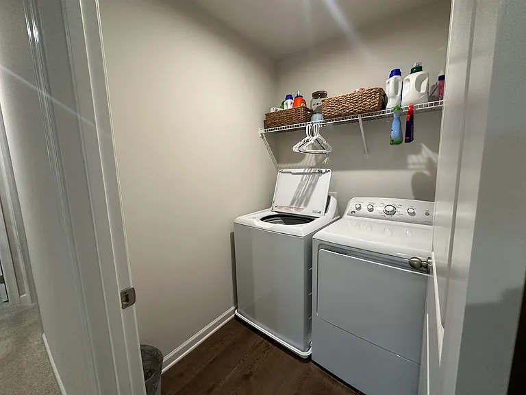 1441 Burgundy Bluff Ln — Photo 10