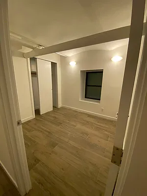 Rented by Bond New York | media 5