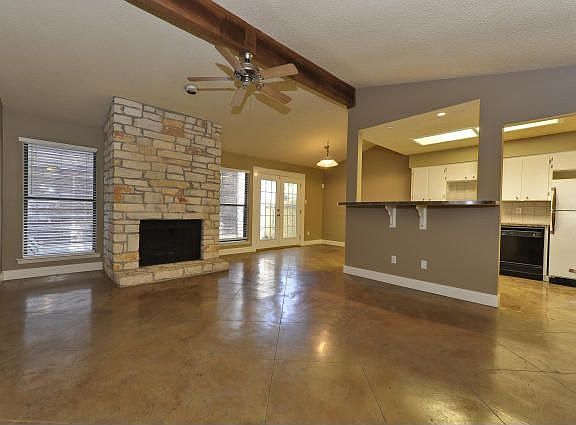 2nd image of 5107 Leralynn St APT 201