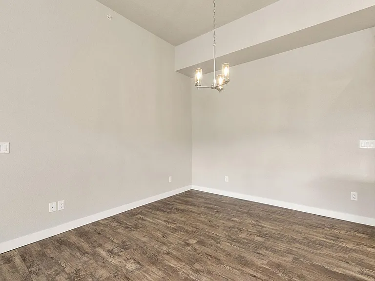 820 Schlagel St #7 — Photo 9