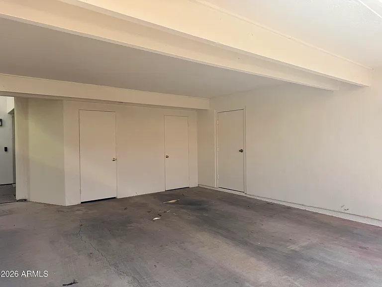5631 N 79th St #4 — Photo 38