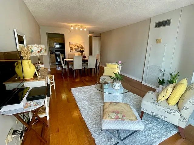 200 N Dearborn St #3005 — Photo 5