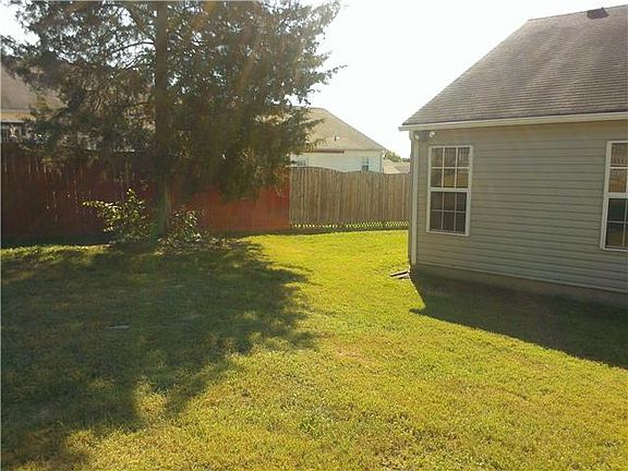 4th image of 431 Keswick Ct