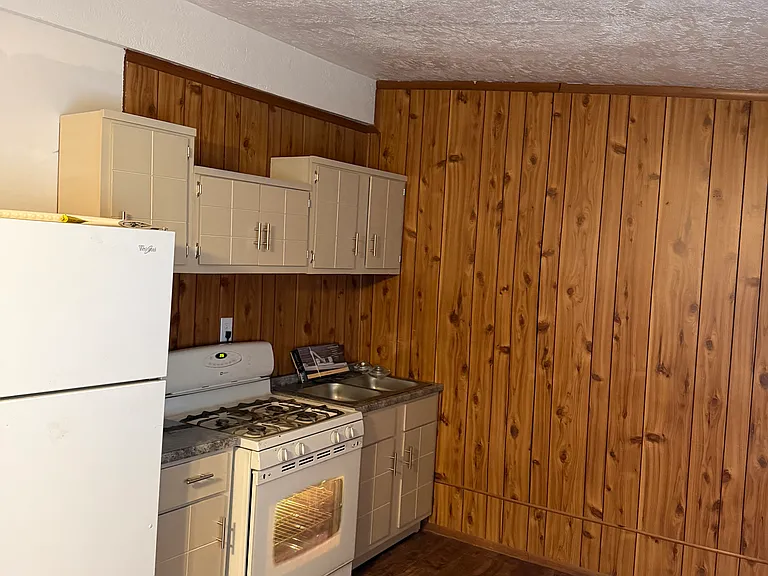 521 Randolph Dr — Photo 14