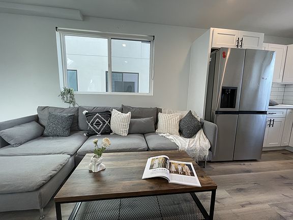 3rd image of 3001 Van Buren Pl #463d4299b