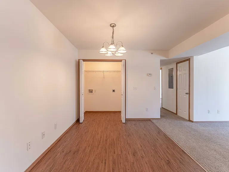 Battlefield Park Apartments — Photo 76