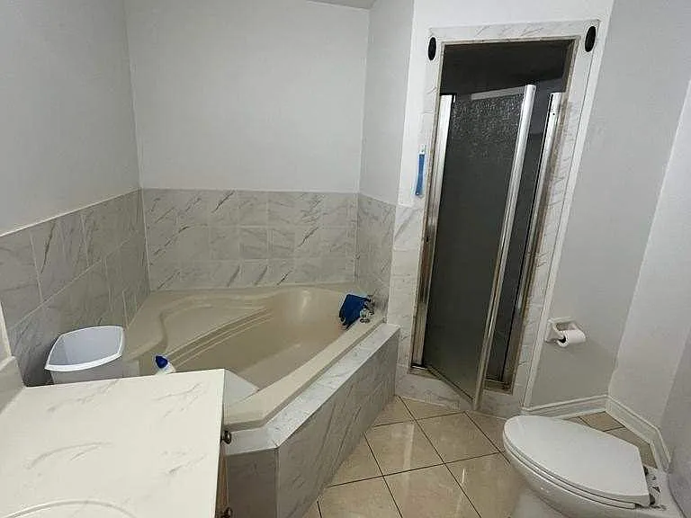 32 Dooley Cres #MAIN FLOOR — Photo 8