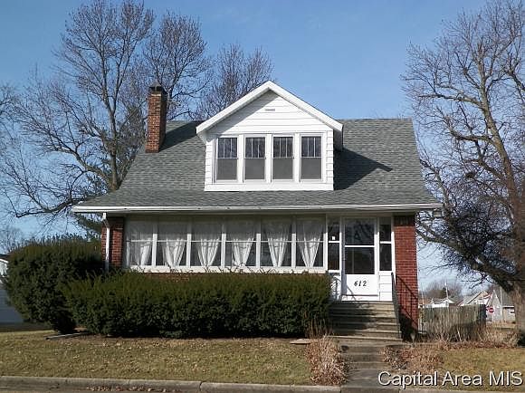 1st image of 412 Oak St