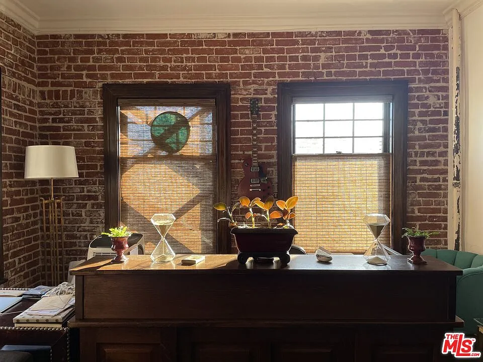 1 bed, 1.0 bath, 710 sqft, $1,950 — Photo 3