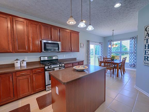 5th image of 1056 McCoy Ct