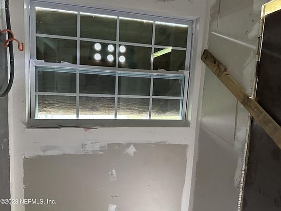 2nd image of 1352 W 16th St #3-89