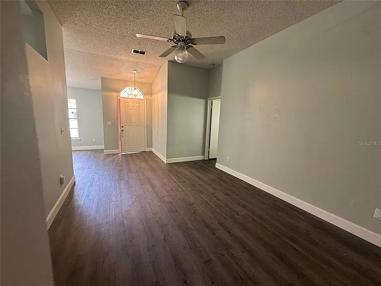 10941 Mill Pond Way — Photo 14