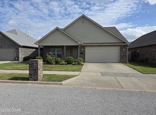 6159 W Limerick Way, Fayetteville, AR 72704