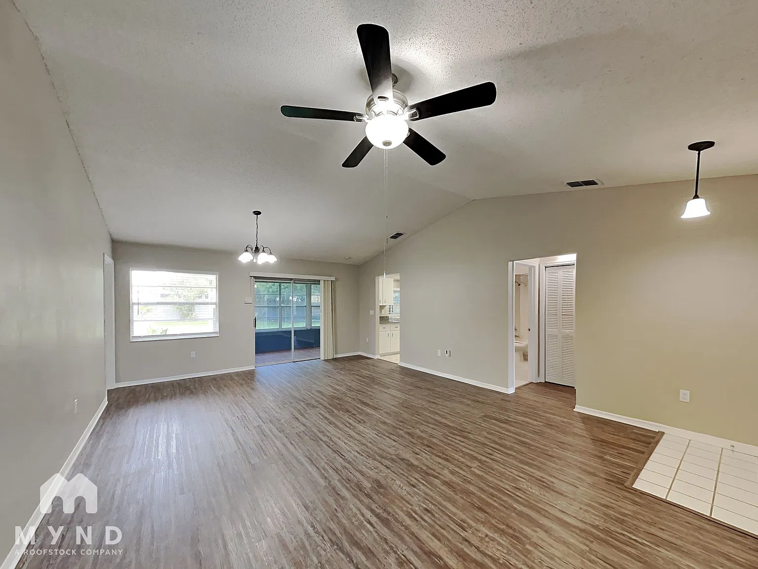 2 bed, 2.0 bath, 1248 sqft, $1,725 — Photo 3