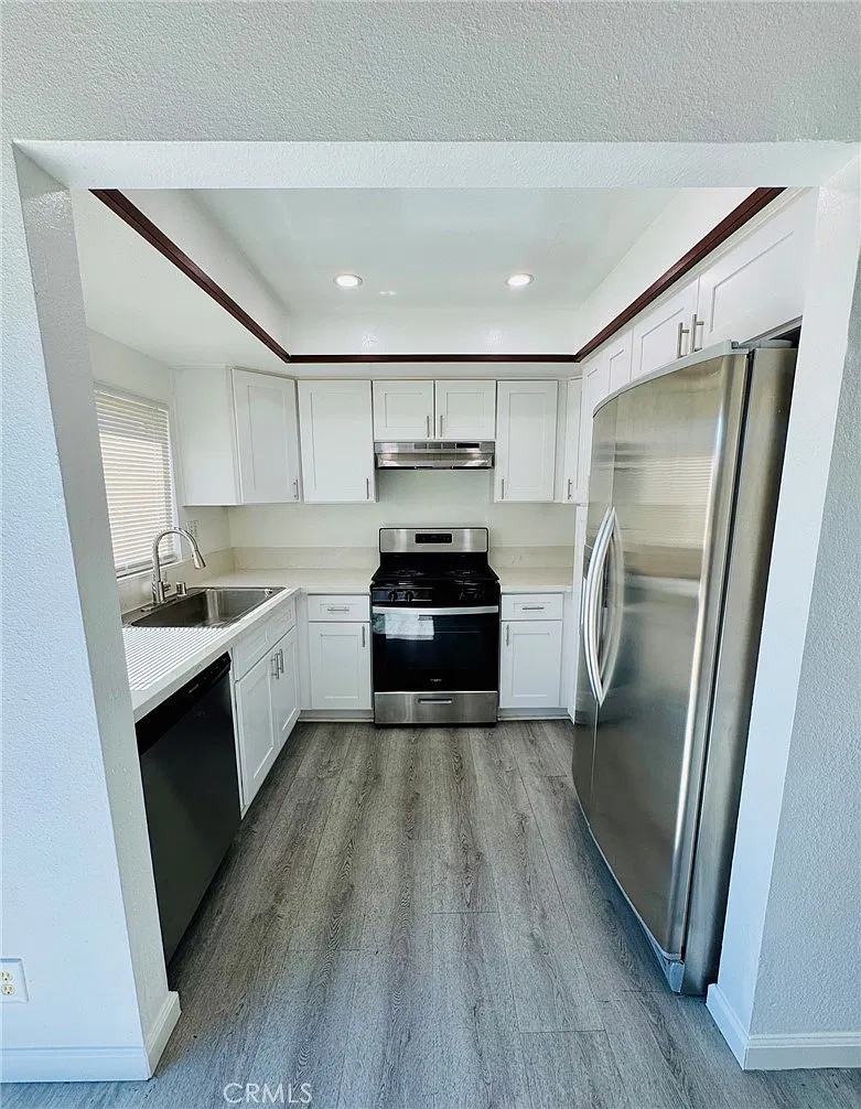 2 bed, 1.5 bath, 900 sqft, $2,800 — Photo 4