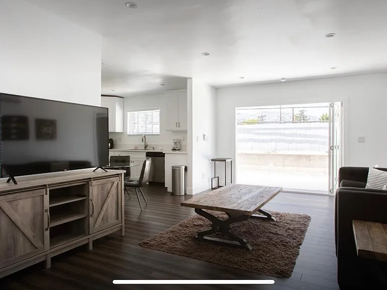 4453 Kingswell Ave #REAR HOUSE — Photo 2