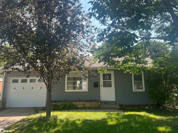 1212 Spencer St, Grinnell, IA 50112