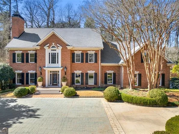 3864 Dumbarton Rd NW, Atlanta, GA 30327