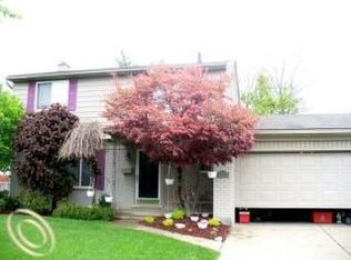 5029 Dunn Dr, Warren, MI 48092