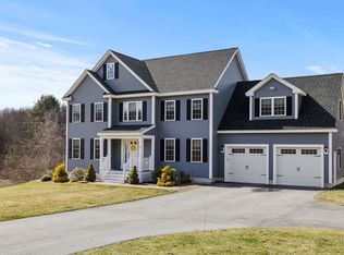 30 Sky Top Ln, Dunstable, MA 01827
