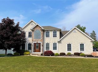 5981 Hewson Rd, Lake View, NY 14085